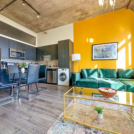 Spacious 2Br Vacation Rental With City View, Optional Parking And Gym Near Mccormick Place & Downtown Chicago Attractions エクステリア 写真