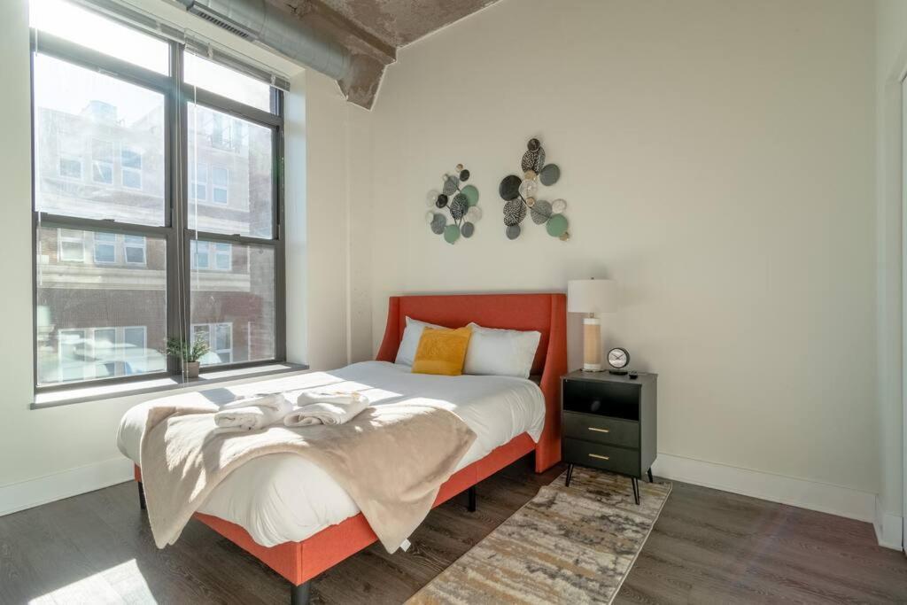 Spacious 2Br Vacation Rental With City View, Optional Parking And Gym Near Mccormick Place & Downtown Chicago Attractions エクステリア 写真