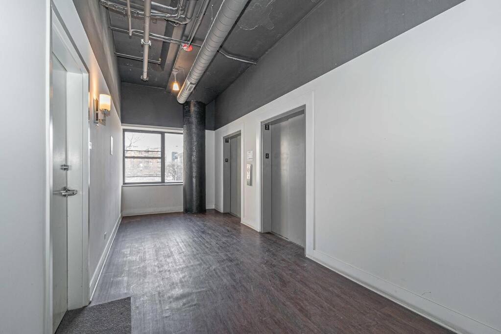 Spacious 2Br Vacation Rental With City View, Optional Parking And Gym Near Mccormick Place & Downtown Chicago Attractions エクステリア 写真