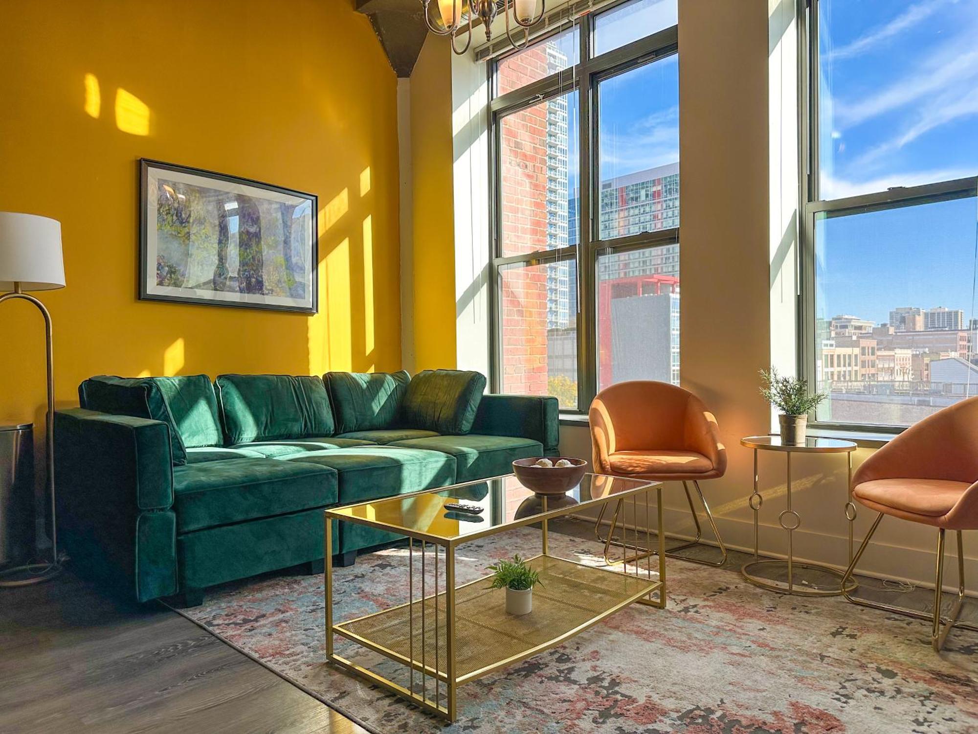 Spacious 2Br Vacation Rental With City View, Optional Parking And Gym Near Mccormick Place & Downtown Chicago Attractions エクステリア 写真